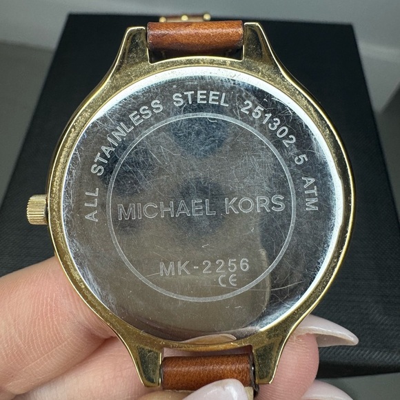 Michael Kors MK-2256 Slim Runway Women's Watch - Picture 6 of 17